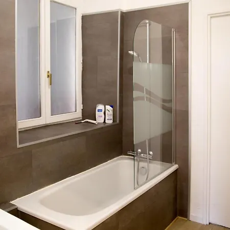 Le Bain Aux Plantes شقة